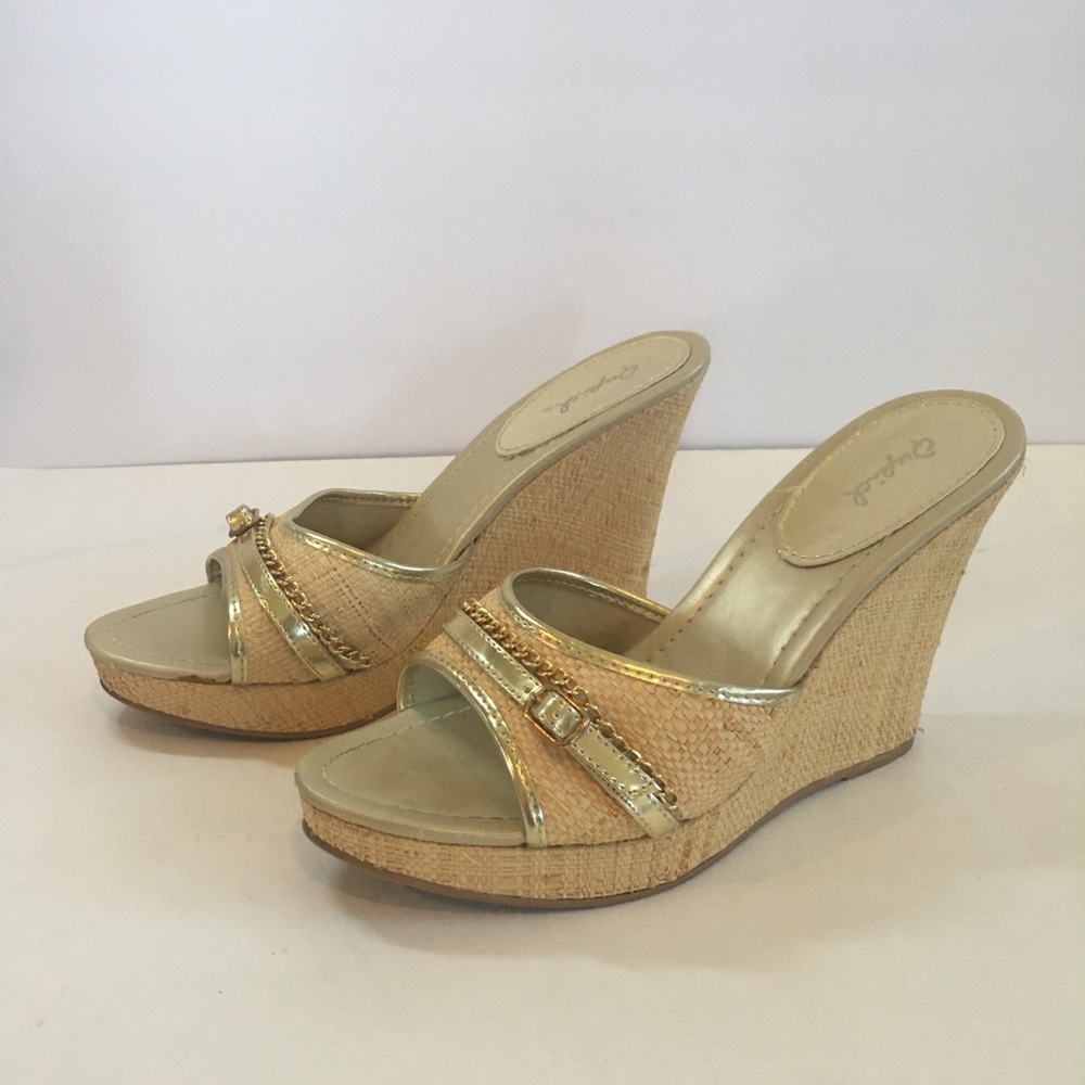 Qupid Sandal Wedges